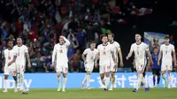 Para pemain Timnas Inggris tampak kecewa saat melawan Italia pada laga final Euro 2020 di Stadion Wembley, London, Senin (12/07/2021). (Foto: AP/Carl Recine,Pool)