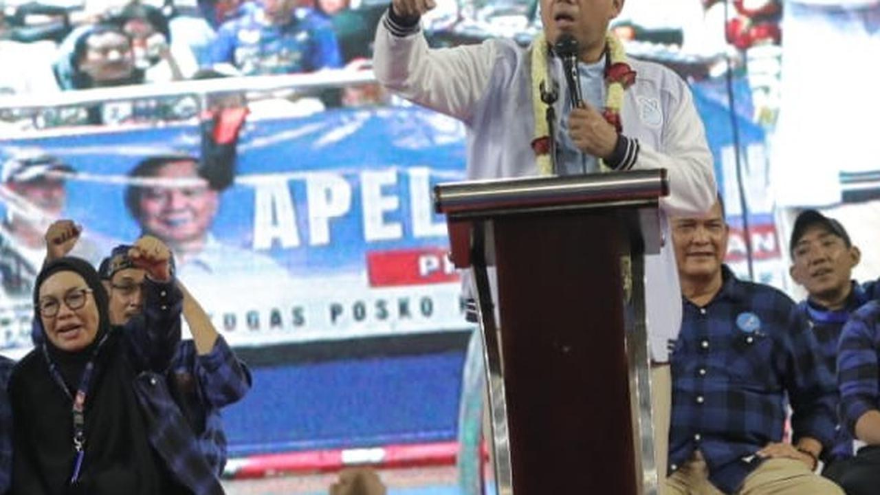 Sekretaris Tim Kampanye Nasional (TKN) Prabowo-Gibran, Nusron Wahid saat menghadiri Apel Siaga Petugas Posko Pemenangan Prabowo-Gibran di Gor Bulungan, Jakarta, Minggu (7/1/2024).