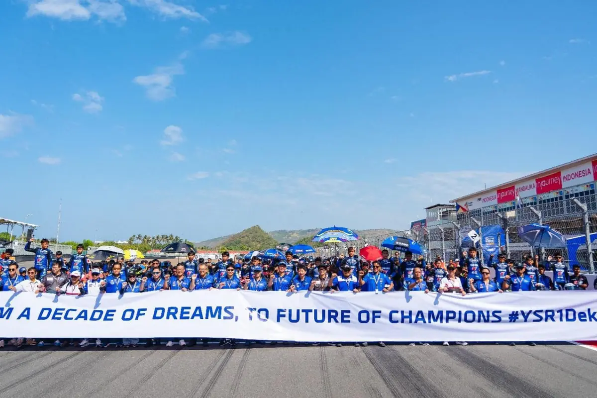Perayaan satu dekade Idemitsu BLU CRU Yamaha Sunday Race berlangsung meriah di Sirkuit Internasional Mandalika, Lombok, pada 17-19 Juli 2026.