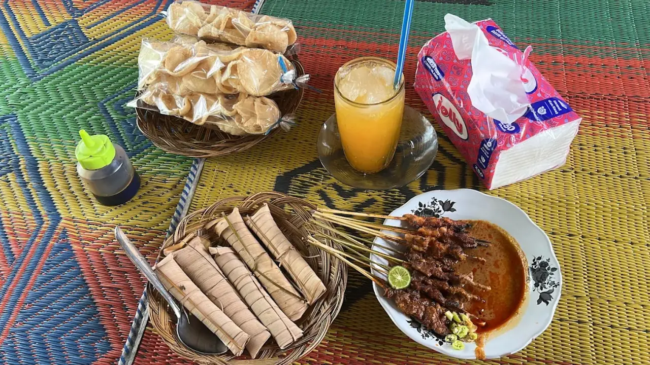 Sate Bulayak khas Lombok (Foto: Google Maps)