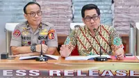 Direktur Tindak Pidana Korupsi Bareskrim Kombes Djoko Purwanto, saat memberikan keterangan pers mengenai kelanjutkan penyidikan dugaan korupsi High Speed Diesel yang tercatat rugikan negara sebesar Rp 188 Miliar. Kasus ini menjerat bekas Dirut PLN Nur Pamudji.