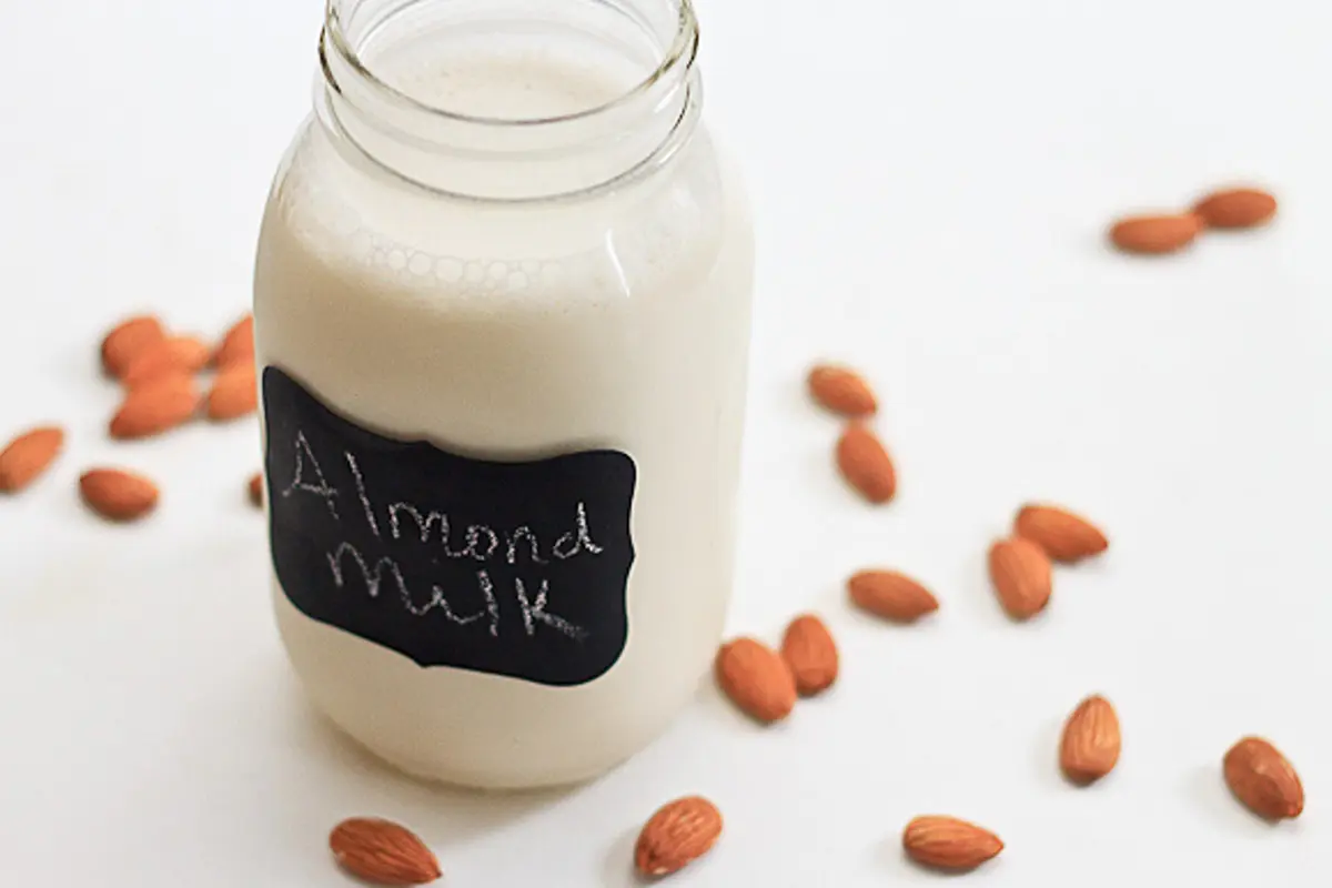 Diet Sukes? Ganti Susu Perah dengan Susu Almond Sekarang Juga