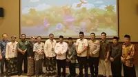 SMK Raden Umar Said Kudus menggelar ajang nonton bareng bersama Bupati Kudus, Dr. H. Muhammad Hasan Chabibie, ST., M.Si., yang dihelat di Sudio RUS Animation.