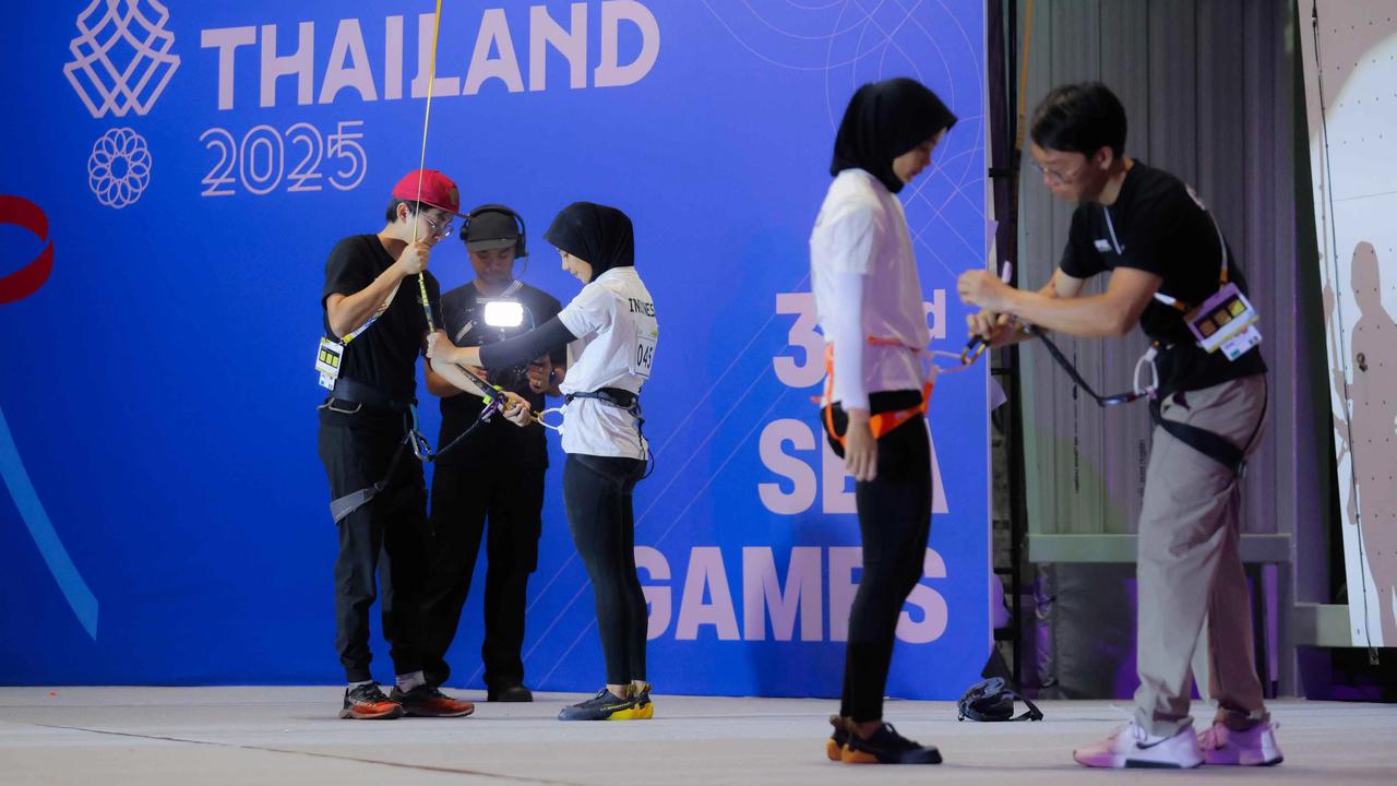 FOTO: Indonesia Borong Emas Speed Panjat Tebing di SEA Games 2025