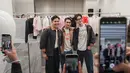Tentunya keseruan yang penuh gaya ini menampilkan koleksi dari Mardi Mercredi.