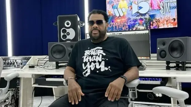 Fatman Scoop (https://www.instagram.com/p/C-nMQ9QSuoU/?img_index=1)