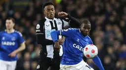 Berakhir dengan skor kacamata di 45 menit pertama, Everton dan Newcastle masih memainkan tempo yang sama di babak kedua. (PA via AP/Richard Seller)