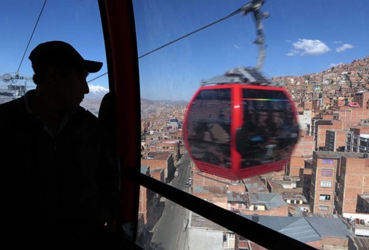 Asyiknya berkeliling dengan kereta gantung tertinggi di Bolivia