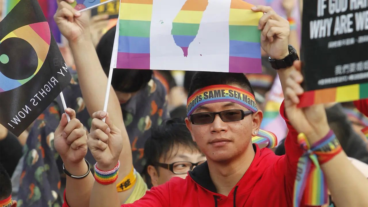 Parade LGBT di Taiwan pada 27 Oktober 2018 disebut sebagai yang terbesar di Asia (AP/Chiang Ying-Ying)