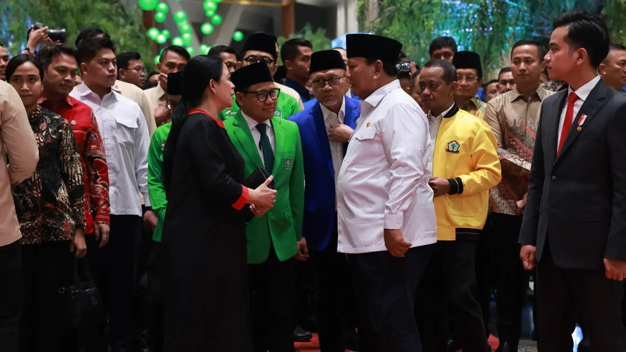Ketua DPR RI sekaligus Ketua DPP PDI Perjuangan, Puan Maharani saat hadir dalam acara puncak peringatan Hari Lahir ke-27 PKB di Jakarta Convention Center (JCC), Senayan, Jakarta.
