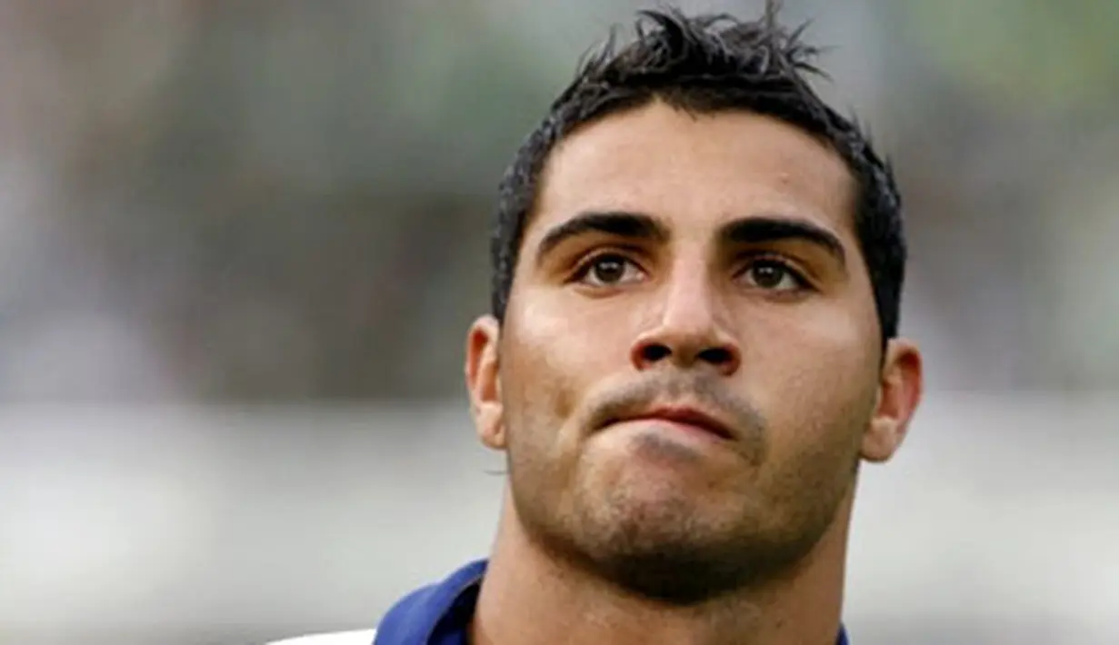 FC Porto&acute;s forward Ricardo Quaresma reacts at the end of the Portuguese Cup final against Sporting at the Nacional Stadium on May 18, 2008 in Oeiras, outskirts Lisbon. AFP PHOTO / MIGUEL RIOPA