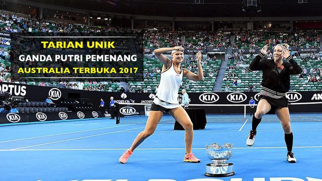 Ganda putri pemenang Australia Terbuka 2017, Bethanie Mattek-Sands dan Lucie Safarova, merayakan kemenangan dengan menari dilapangan.