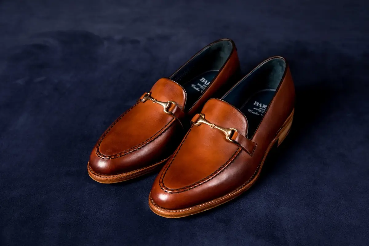 Ilustrasi sepatu kulit