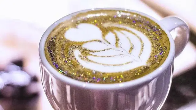 Kotoran Berkilau, Inilah Tujuan Mengonsumsi Pil Glitter