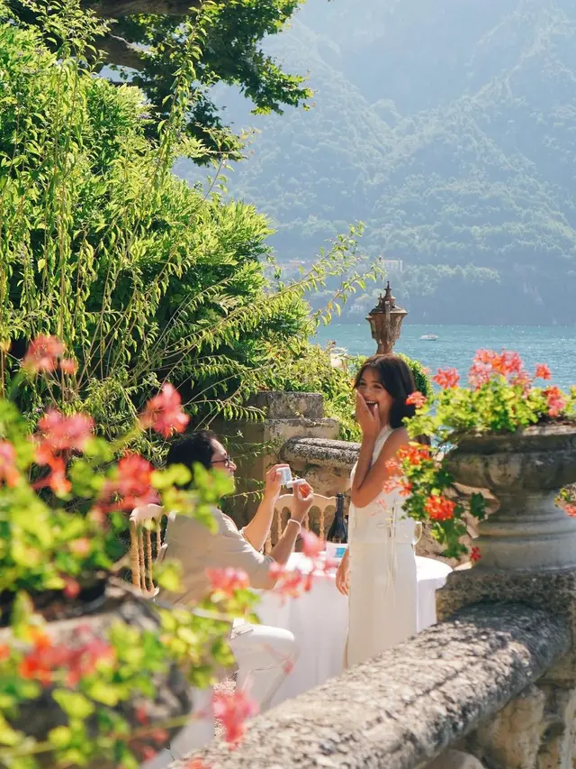 Danau Como Italia, Saksi Bisu Amanda Rawles Dilamar Adriel Susanteo