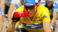 Lance Armstrong pada Tour de France 2002. (AFP/Joel Saget)