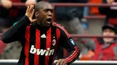 A.C. Milan's Dutch midfielder Clarence Seedorf celebrates after scoring during their Serie A football match AC Milan vs Cagliari at San Siro Stadium in Milan on February 22, 2009. AFP PHOTO / GIUSEPPE CACACE 