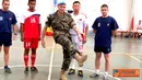 Citizen6, Lebanon: Tim Futsal Indobatt berhasil mengalahkan Tim Futsal Batalyon Kontingen India dengan skor telak 7-1. di lapangan Futsal Sektor Timur UNIFIL UN Posn 7-2, Marjayoun, Lebanon Selatan, Selasa (12/6). (Pengirim: Badarudin Bakri)
 