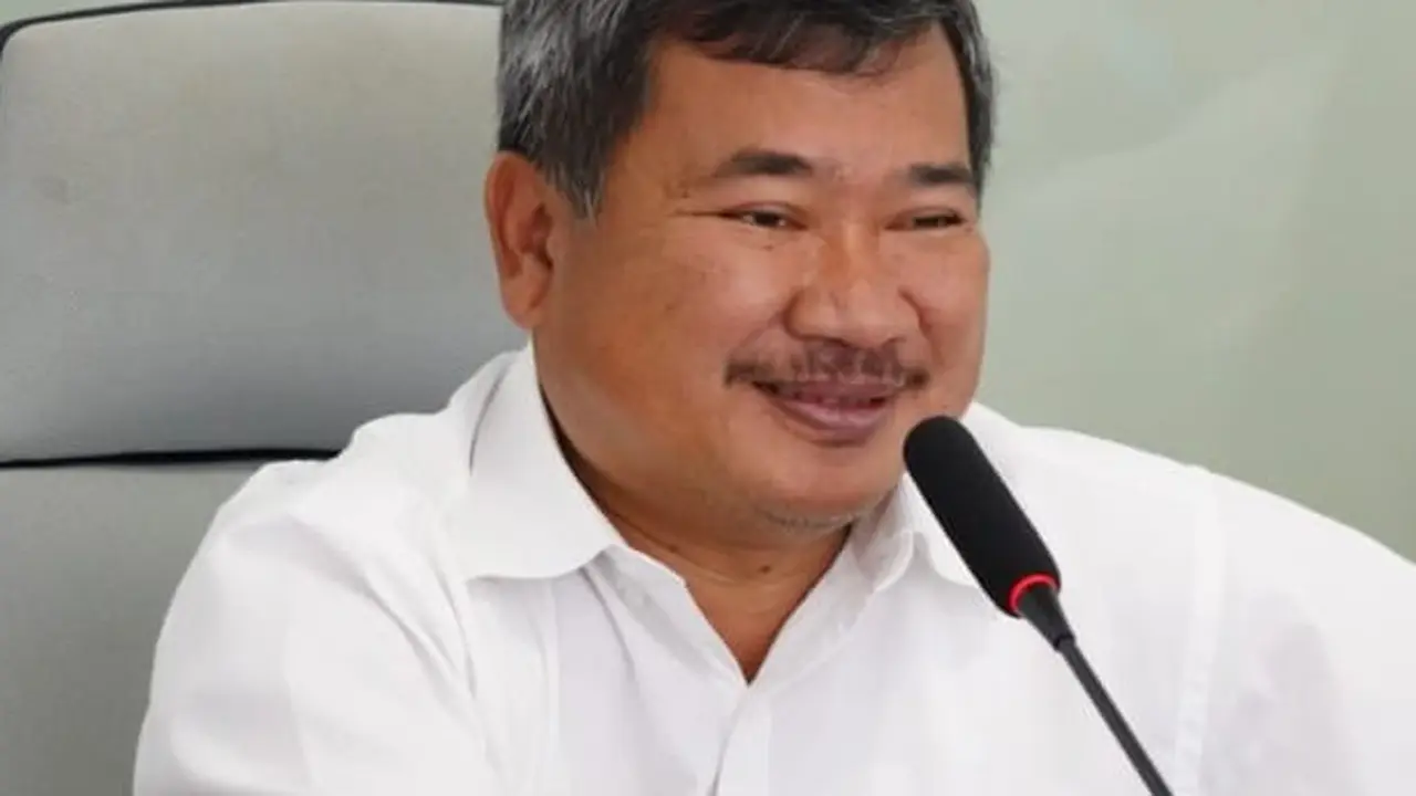 Bupati Garut Rudy Gunawan mengatakan, Pemerintah Daerah (Pemda) Garut, Jawa Barat siap menggelontorkan anggaran hingga Rp 3 miliar, untuk penyediaan minyak goreng (Migor) hingga momen lebaran Idul Fitri mendatang.