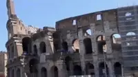 Berkunjung ke Roma, Italia tak lengkap rasanya bila tak mengunjungi koloseum.