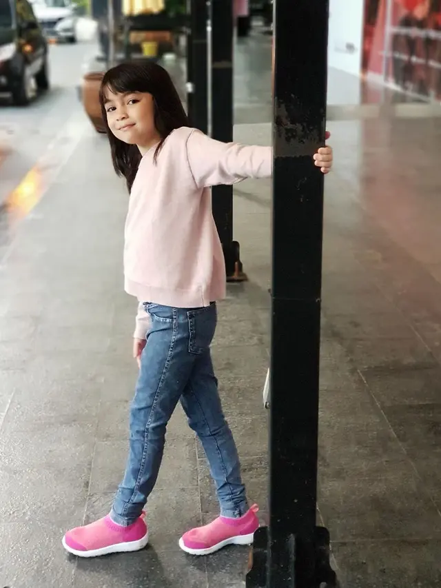 7 Potret Manis Sienna Ameerah, Putri Marshanda yang Bikin Netizen Terpesona