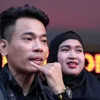 Aris mengaku bahwa, ini merupakan puncaknya setelah Ihsan tak memiliki itikad baik dengan menemuinya secara langsung untuk meminta maaf. Meski, Aris mengakui bahwa Ihsan pernah meminta maaf lewat instagram di DM. (Deki Prayoga/Bintang.com)