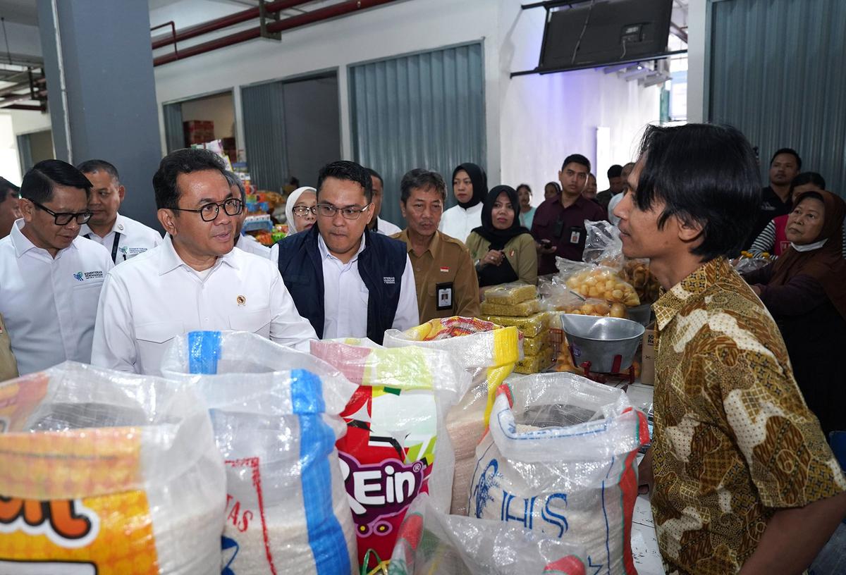 Mendag Tinjau Harga Bapok di Pasar Prawirotaman, Yogyakarta