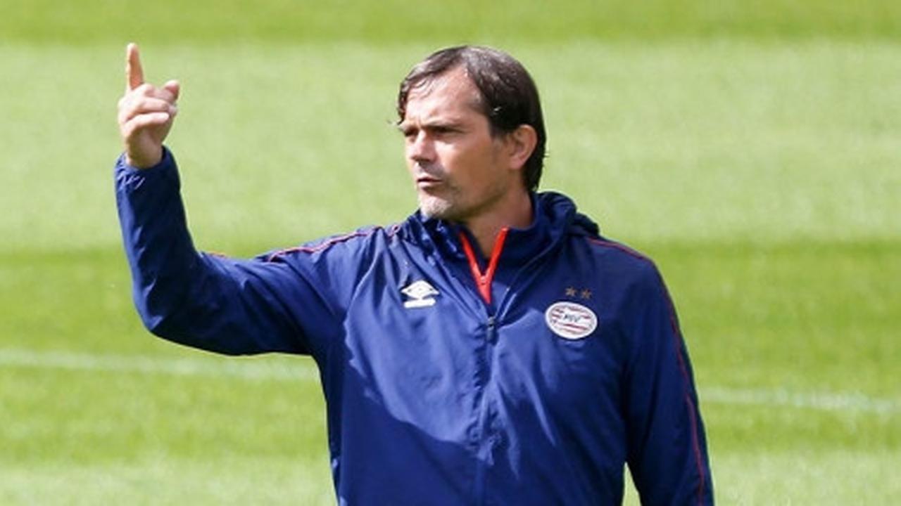 Cocu: United kehabisan akal bongkar pertahanan PSV