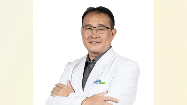 dokter spesialis bedah toraks kardiovaskular RS Siloam MRCCC Semanggi, Hariadi Hadibrata