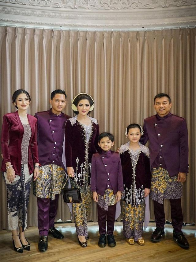 Gaya Ashanty di Acara Mitoni Aurel