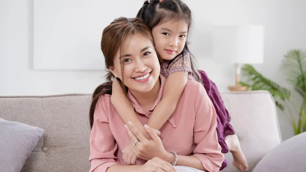 keluarga september ibu yang bahagia