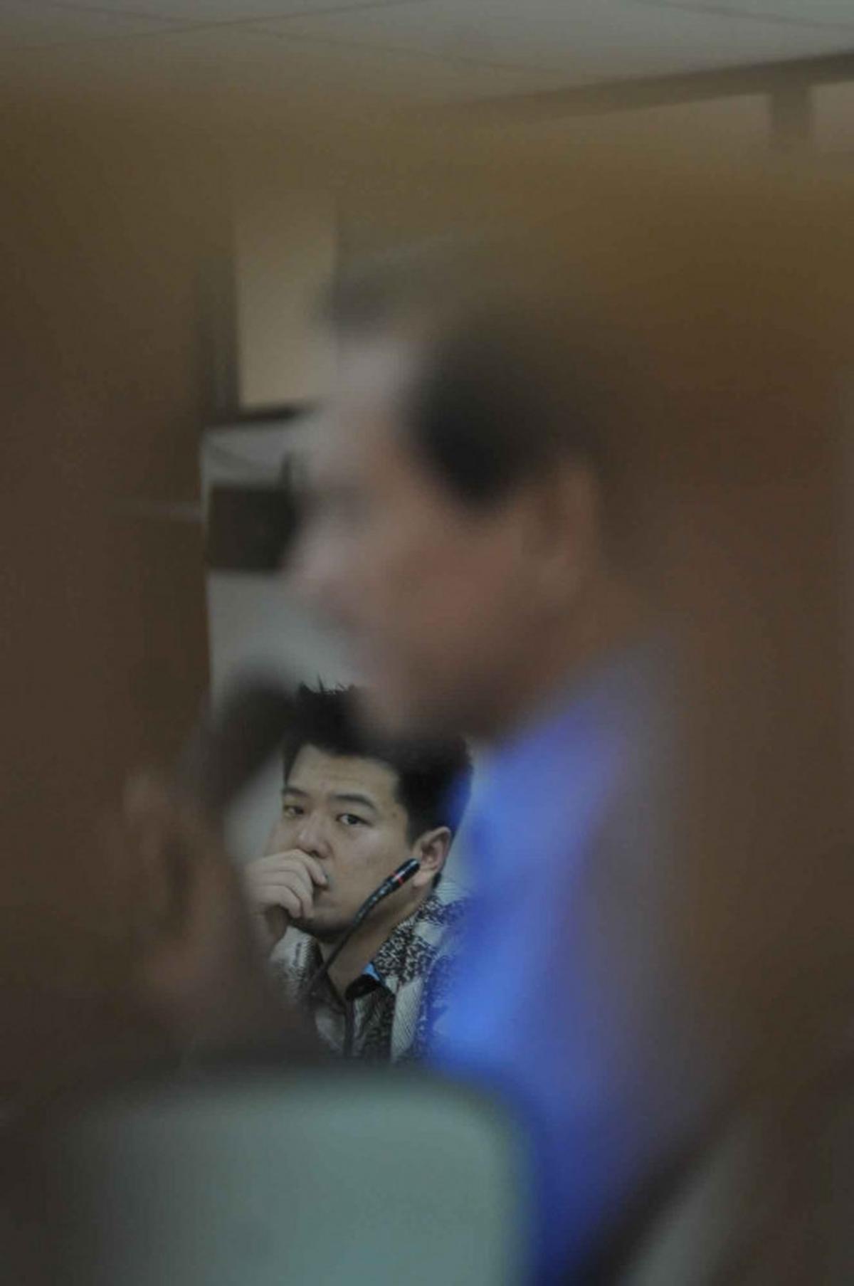 Politisi PDIP Adriansyah dan anaknya bersaksi di sidang Bos PT MMS