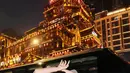 Fuji An kembali mencuri perhatian dengan gaya liburannya yang effortlessly stylish saat berada di China. [@fuji_an].