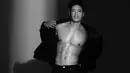 <p>Berprofesi sebagai model, Enrique Dustin gemar mamerin dada bidangnya. (FOTO: instagram.com/iamenriquedustin/)</p>