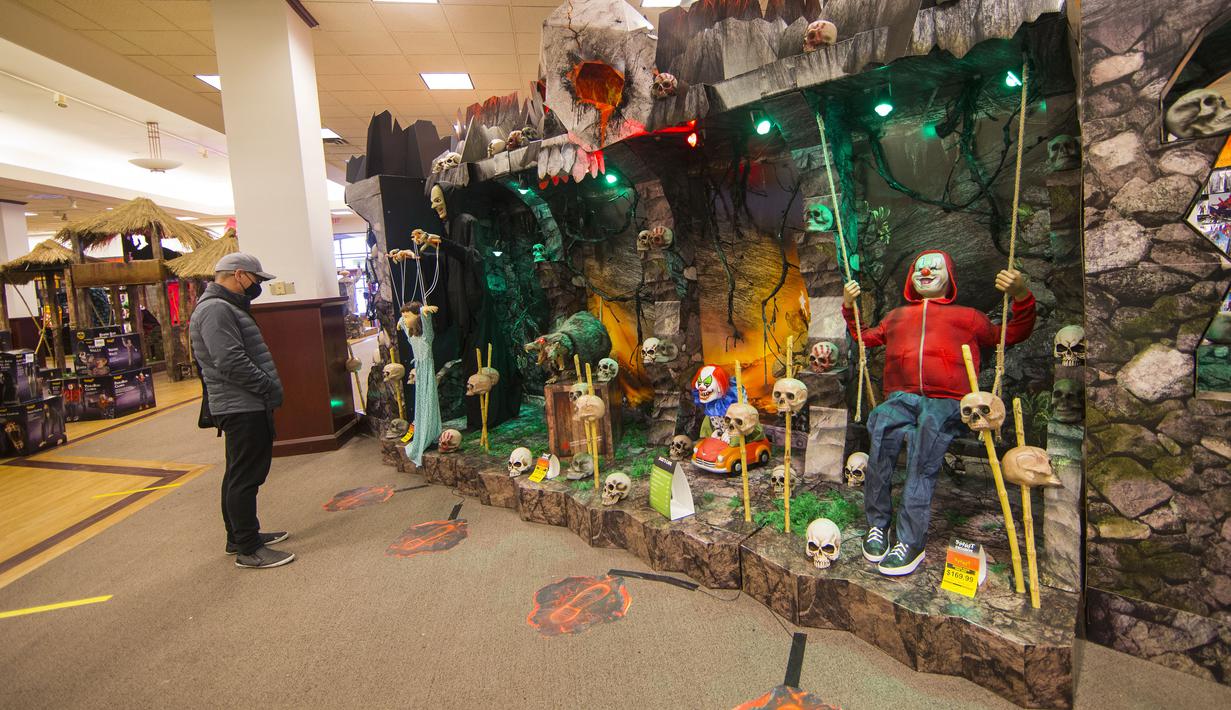 FOTO Berbelanja Pernak pernik Halloween  di Kanada 