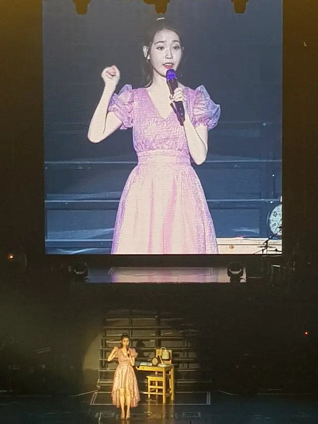 Konser IU "Love Poem" di Jakarta. (Ratnaning Asih/ Liputan6.com)