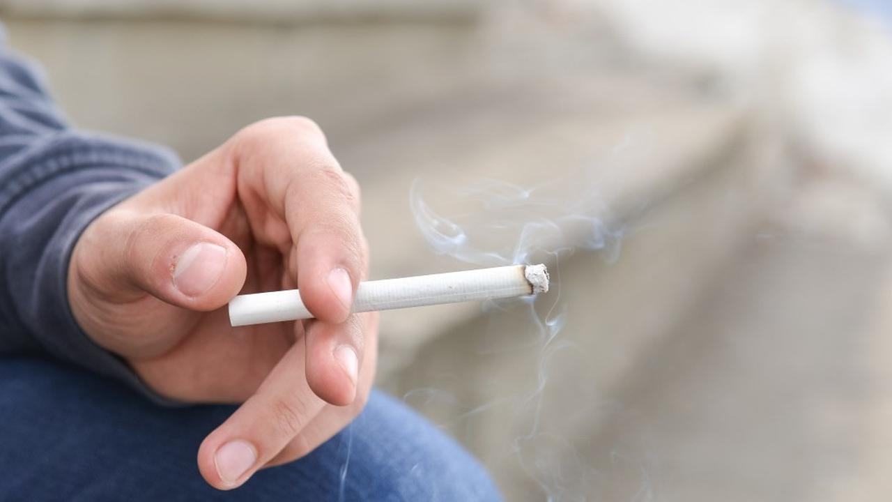 Bahaya Asap Rokok yang Menempel pada Pakaian, Begini Cara Menghilangkannya