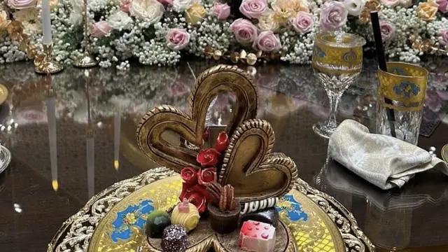 Potret Titiek santap jamuan malam, sumber Instagram: @titieksoeharto