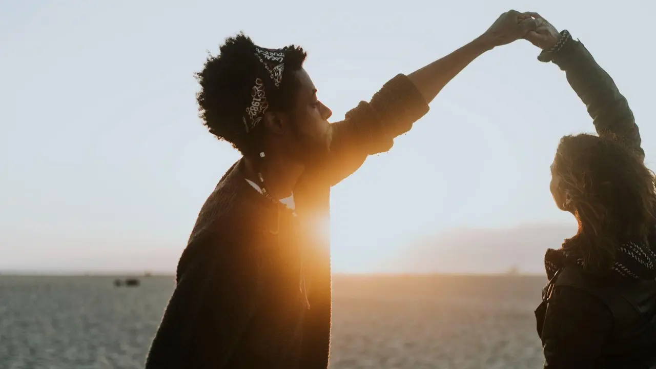 What is a Soulmate? 7 Types of Soulmates and Signs You Have Meet Yours