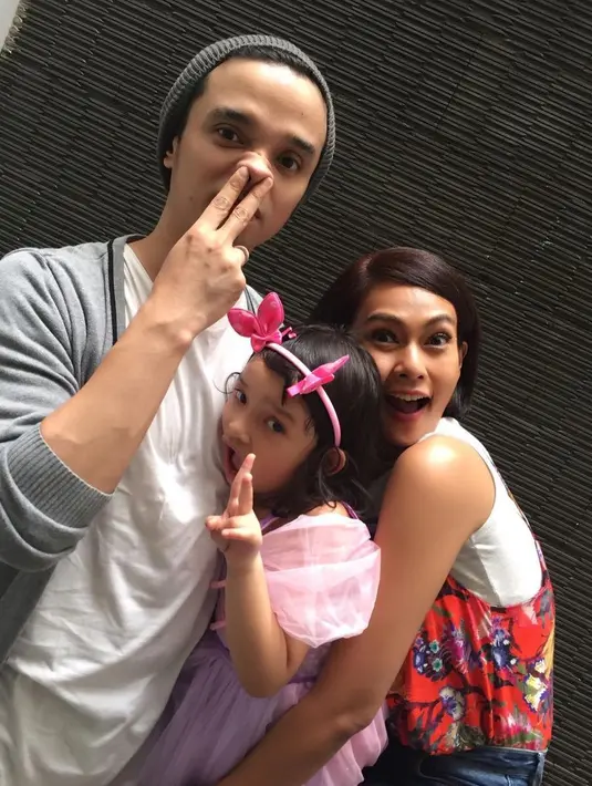 Endhita dan Onchi Ungu