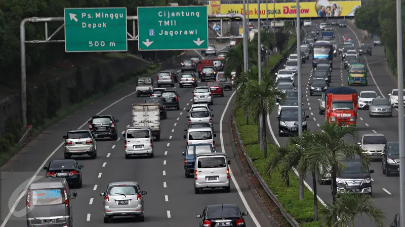 20160102-Lalu lintas di Jakarta Libur Tahun Baru-Jakarta- Immanuel Antonius