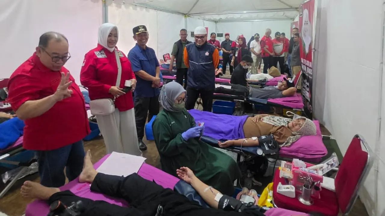 Anggota DPD RI Dapil DKI Jakarta yang juga Ketua Umum Bang Japar Fahira Idris kembali menggelar kegiatan Bakti Sosial dan Donor Darah Untuk Negeri di GOR Balai Rakyat Bintaro, Pesanggrahan, Jakarta Selatan, Sabtu (25/4) (Istimewa)