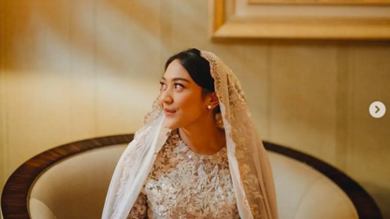 Putri Tanjung