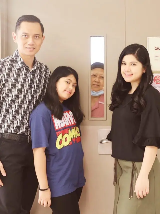 [Fimela] Almira Yudhoyono dan Ani Yudhoyono