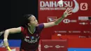 Pebulutangkis tunggal putri Indonesia, Fitriani saat melawan Han Yue (China) pada babak pertama Indonesia Masters 2020 di Istora GBK, Jakarta, Rabu (15/1/2020). Fitriani kalah dua set langsung 6-21, 17-21. (Liputan6.com/Helmi Fithriansyah)