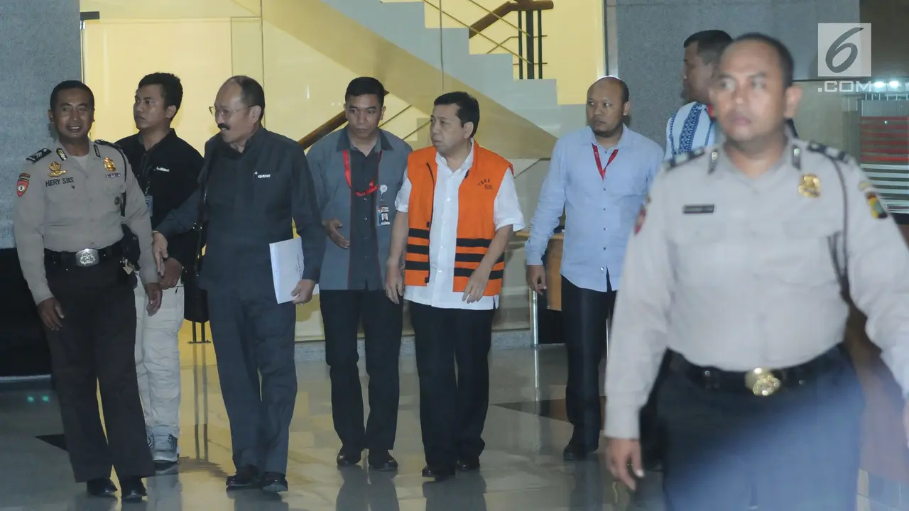 Ekspresi Setya Novanto Usai Diperiksa Dua Kasus Berbeda