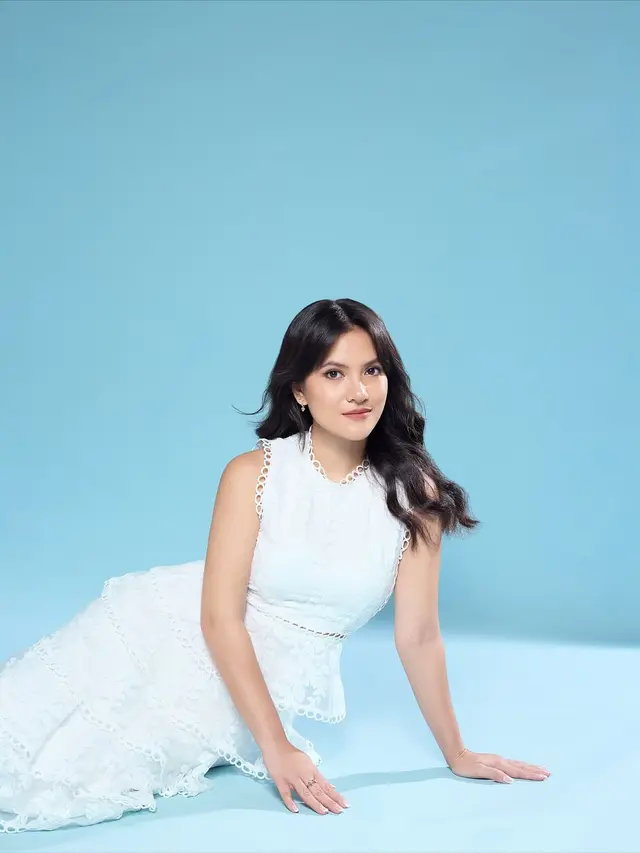 Marsha Aruan Rayakan Ulang Tahun ke-29 dengan Gaya Anggun dalam Balutan Dress Putih Rp400 Ribu-an