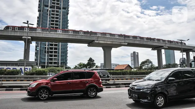 FOTO: LRT Jabodebek Uji Beban di Jembatan Bentang Panjang