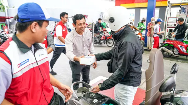Berbagi Takjil.