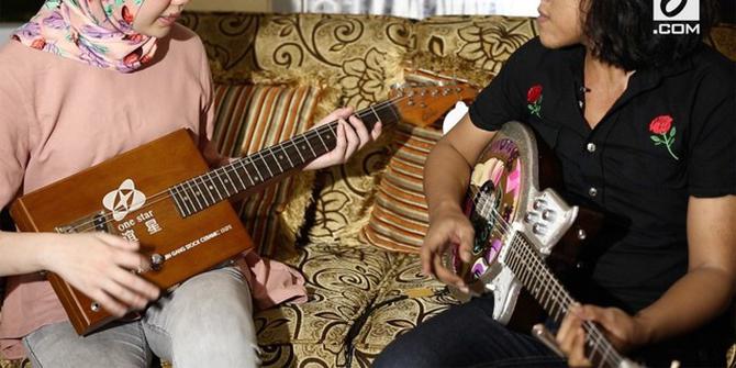 VIDEO: Usaha Gitar Kaleng Unik Buatan Anak Negeri